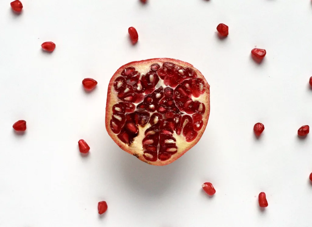 What Does Pomegranate Taste Like? Is It Sweet or Bitter? ItsFoodtastic