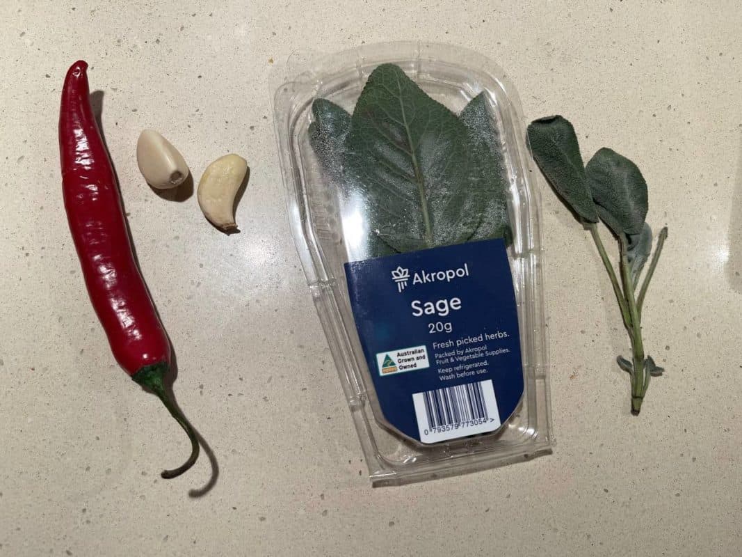 What Does Sage Taste Like? A Beginner’s Guide! ItsFoodtastic