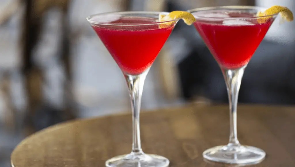 What Does a Cosmopolitan Taste Like? Is It Worth Sipping? – ItsFoodtastic